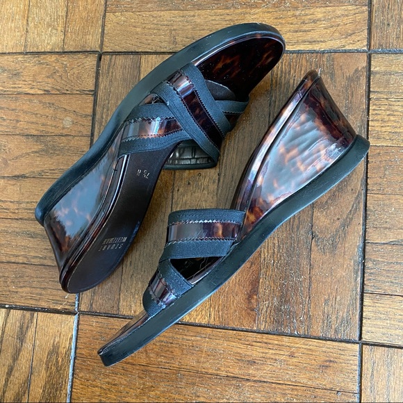 Stuart Weitzman Y2K Tortoiseshell Wedge Sandals - Picture 5 of 6